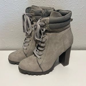 Just Fab - NEW - Size 9 Women’s Light Gray Zip/Lace Up Heel Boots